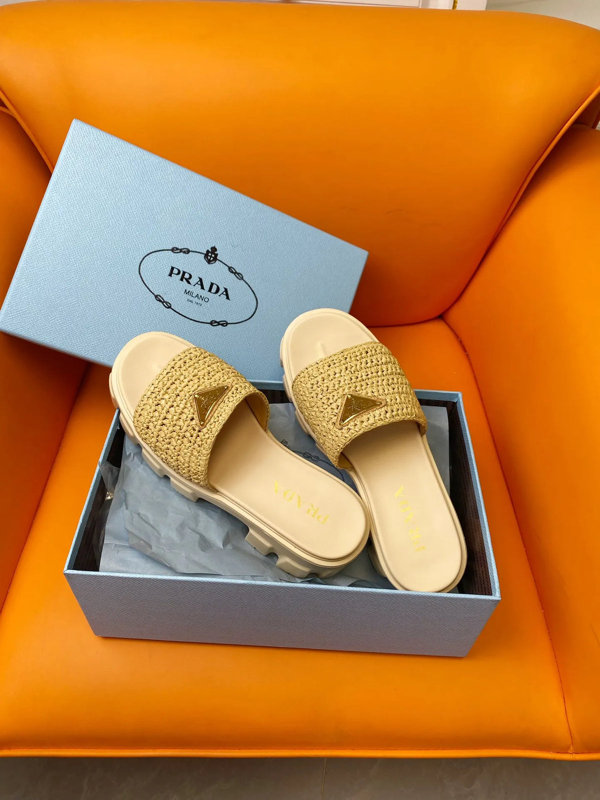 Women Slippers R944642