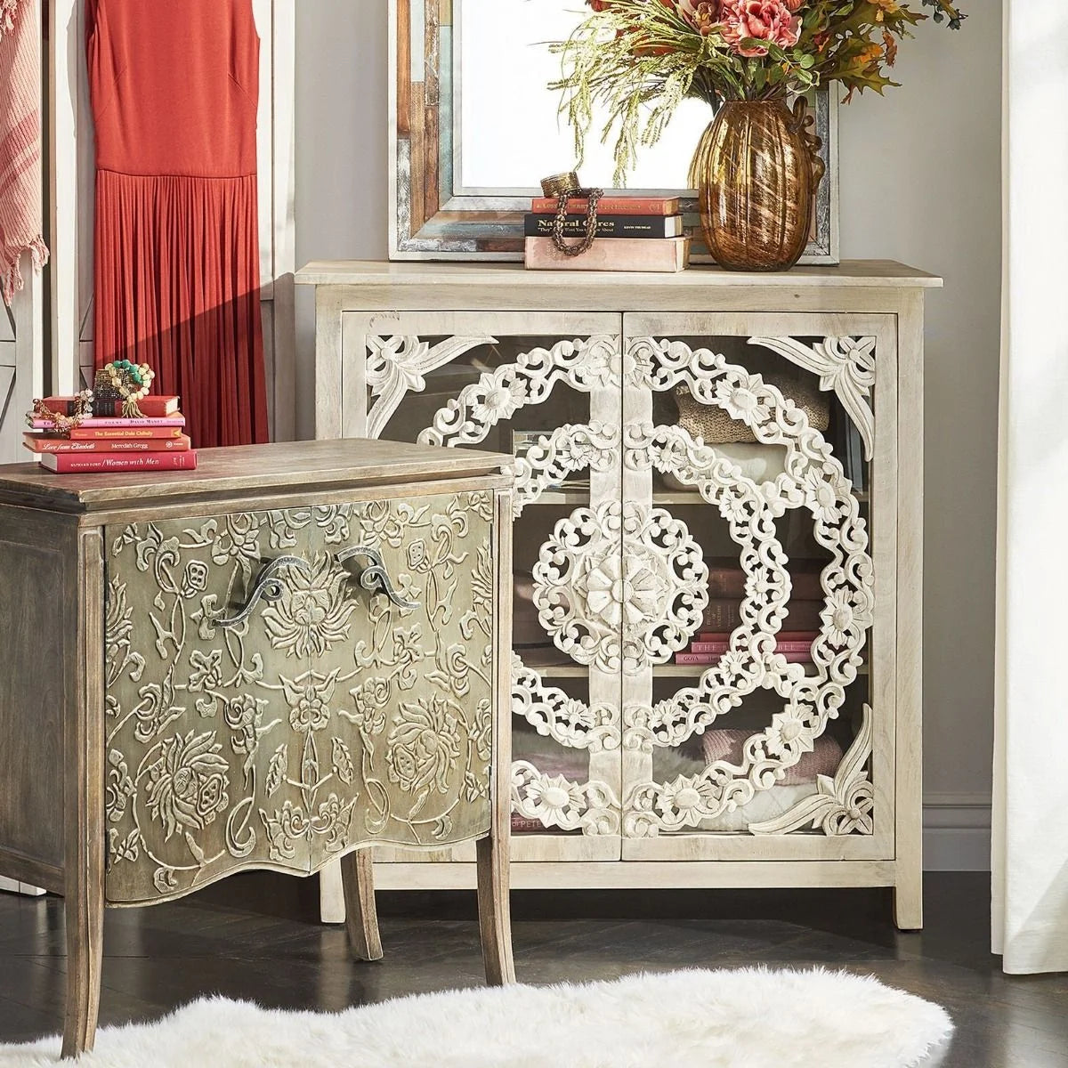 Arched Floral Carved Glass Door Sideboard D5890