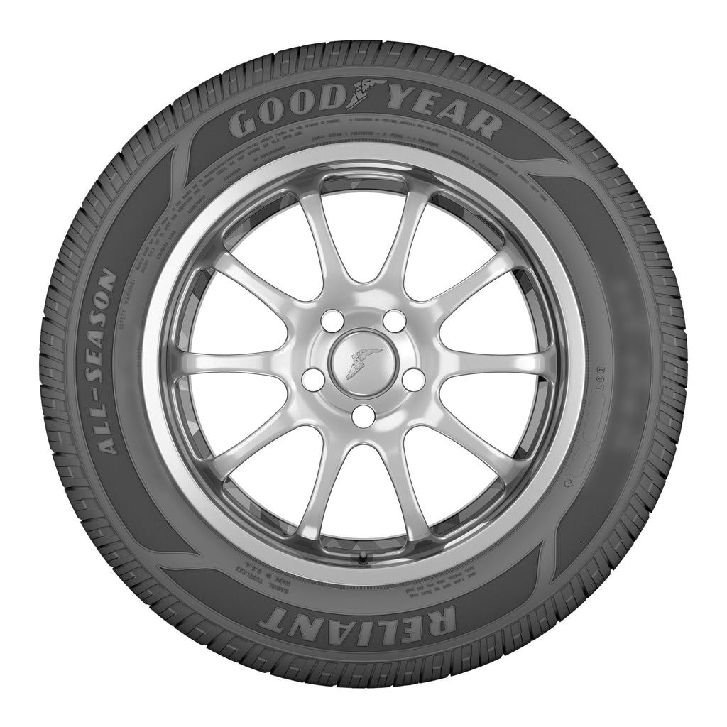 All-Season 215/65R17 99V Tire Y572