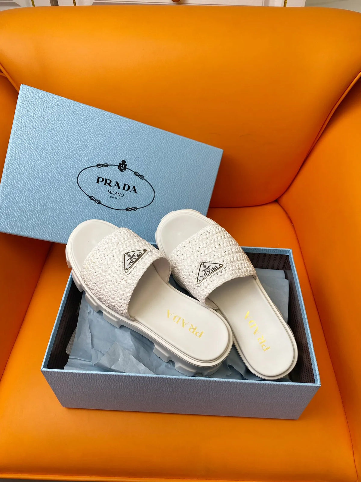 Women Slippers R944642