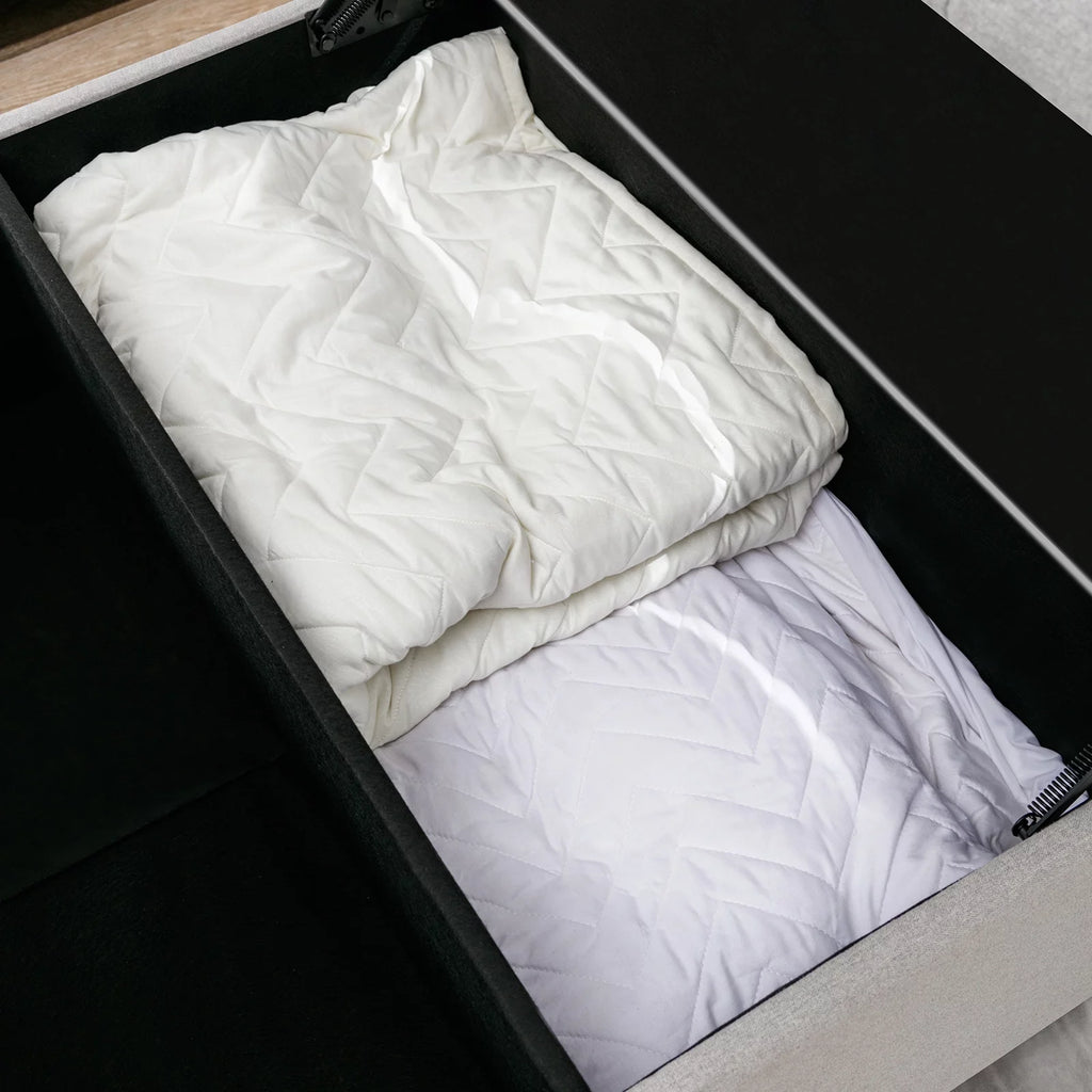 Square Storage Ottoman with Lift Top N555