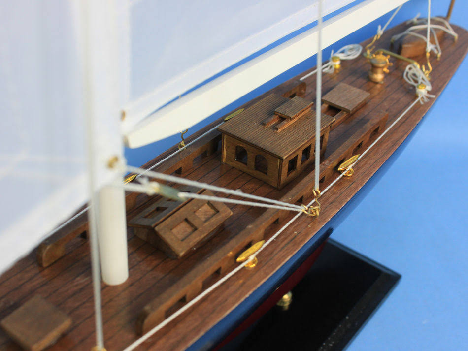35x22 Wooden Model Sailing Yacht O5001