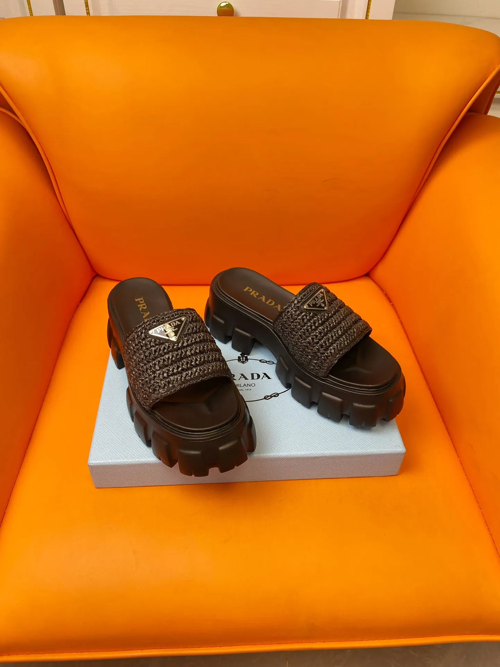 Women Slippers R944642